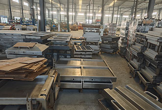 真空机配件车间